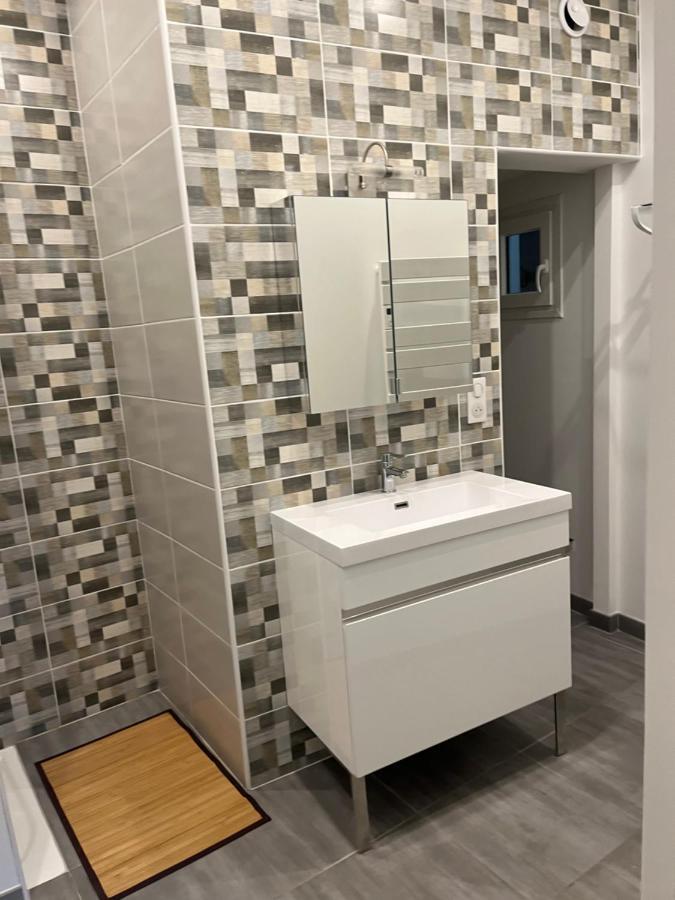 Appartement T4 140 M2 Spacieux Et Calme Pour 8 Personnes لوز سانت سوفير المظهر الخارجي الصورة